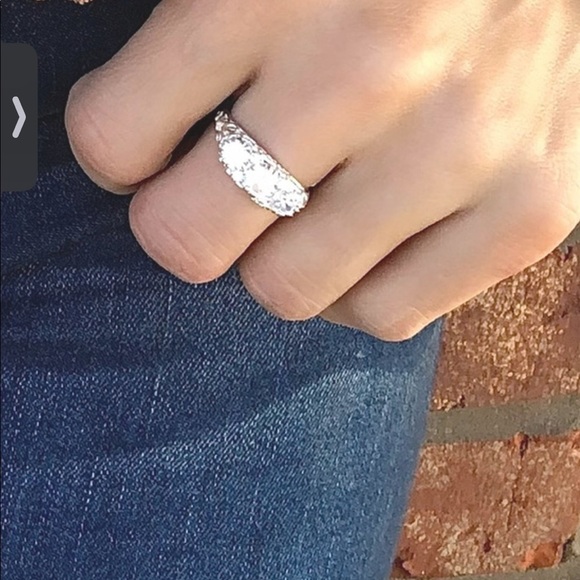 VINTAGE BLING RING - Picture 4 of 4